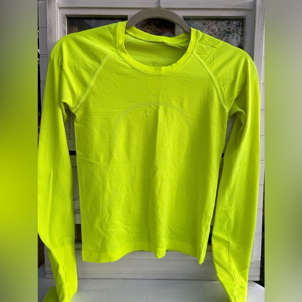 Lululemon shirt
